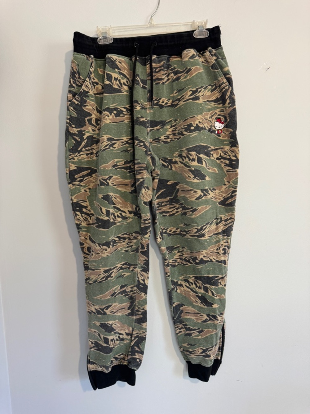 Hello Kitty X Staple Pigeon Camo Sweatpants- XL